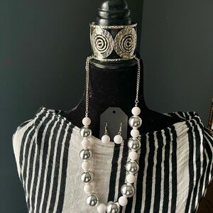 Silver and White Jewelry Set